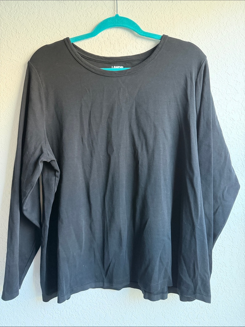 Lands' End Black Long-Sleeve Crewneck Tee
